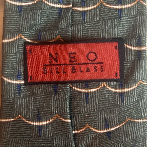 Men’s Tie. Bill Blass NEO. EUC - Picture 2 of 3